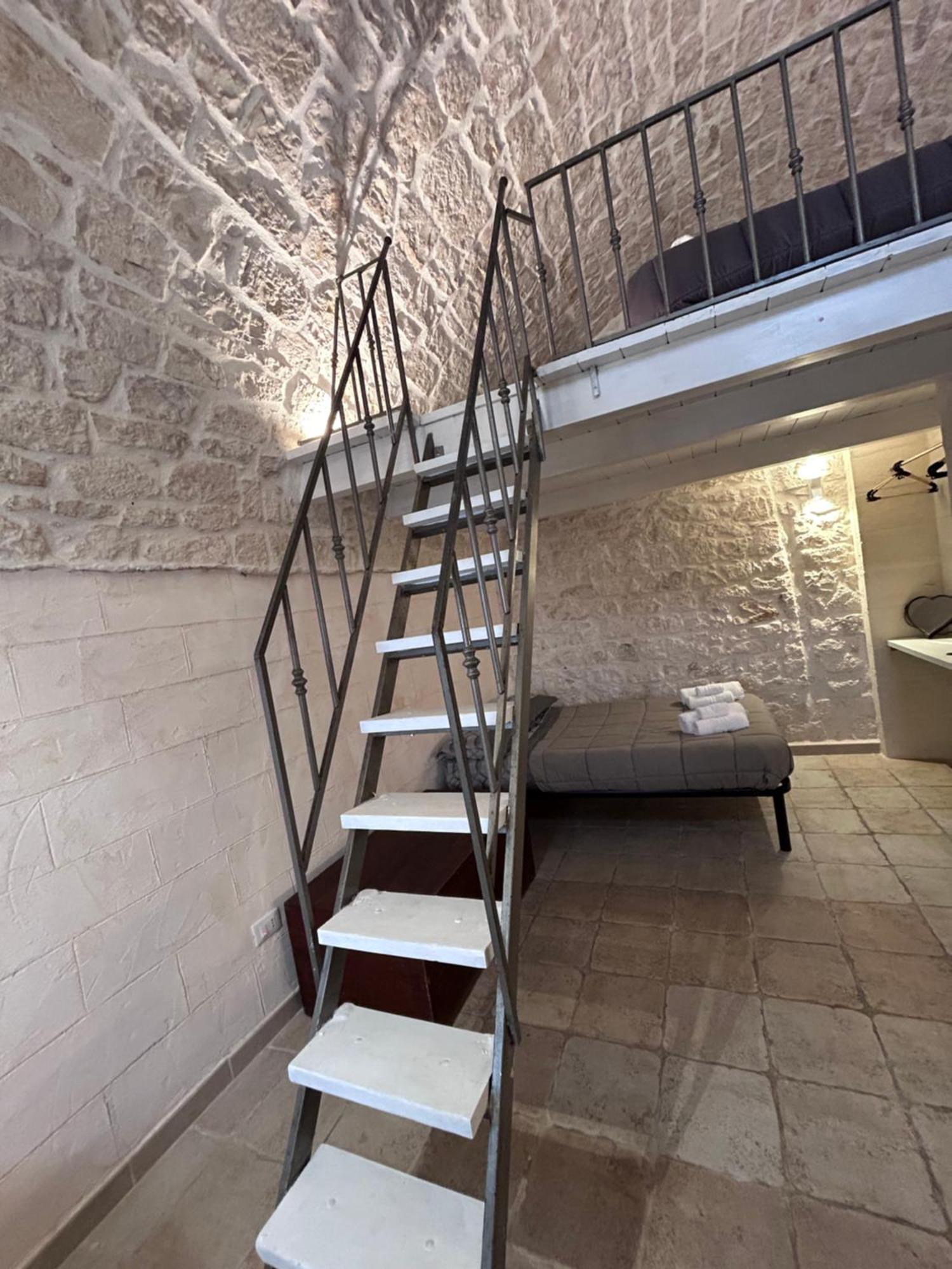 La 13 Guest House Ostuni Esterno foto